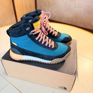 The North Face Women's Back-To-Berkeley III Boots - Shaded Spruce and Mauveglow